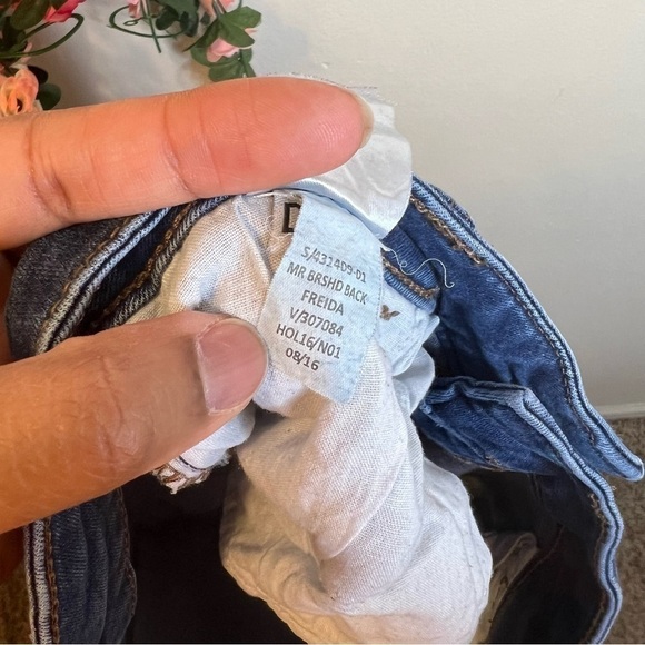 Old Navy Rockstar Medium Wash Denim Jeans Women’s Casual 10 Regular - Picture 7 of 8